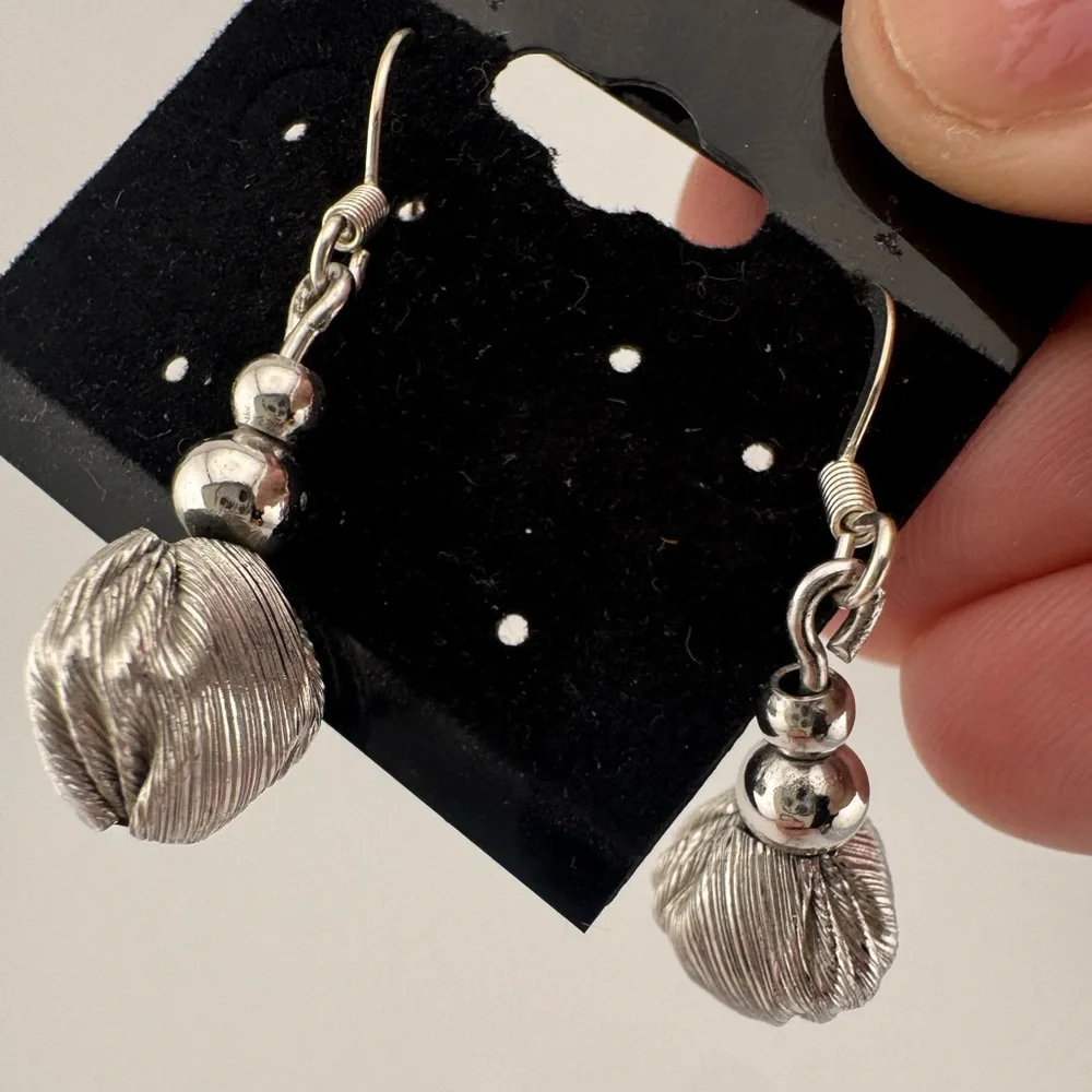Whiting and Davis Vintage Brushed Silver Bead‎ Necklace And Earring Set